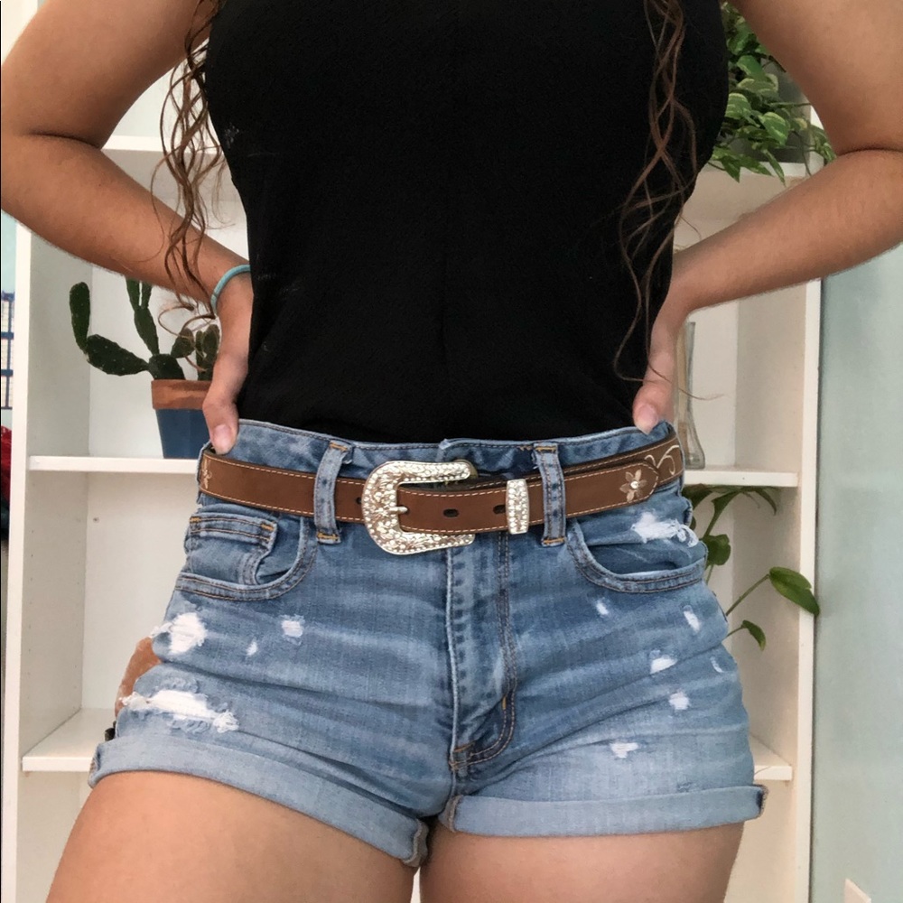 Leather embroidered belt